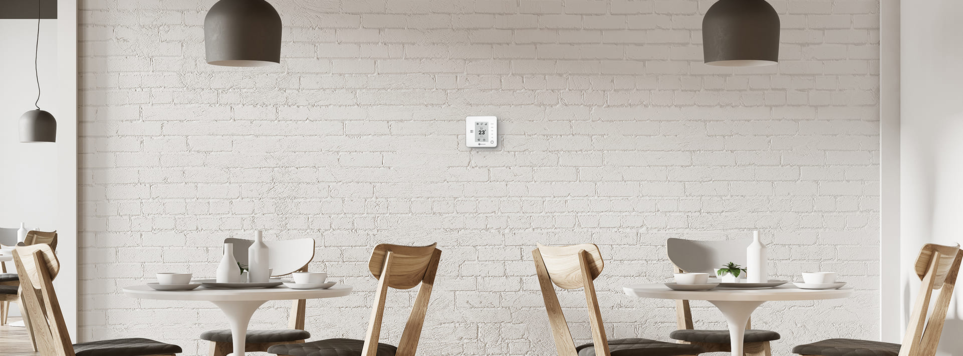 Minimalist yaşam alanlarında Airzone Think termostat